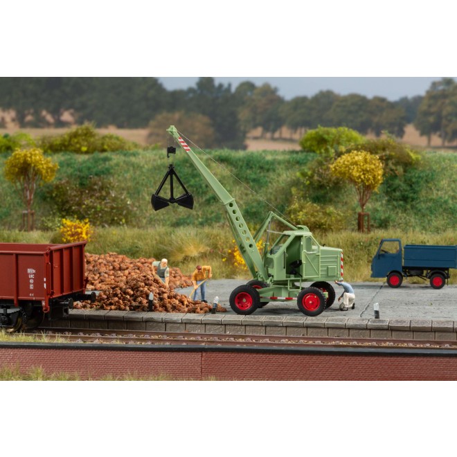 Auhagen 41685 - Lader T172 grün