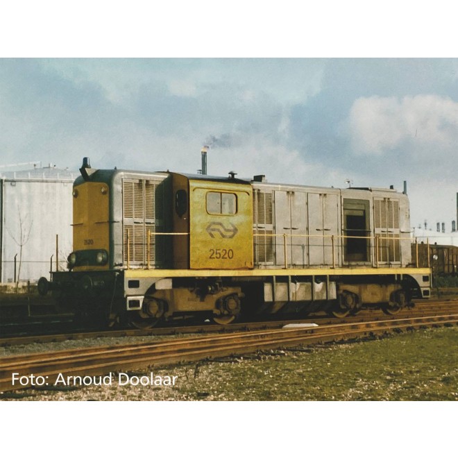 Piko 40430 - N-Diesellok 2400 grau-gelb, Rundumleuchte IV + DSS Next18