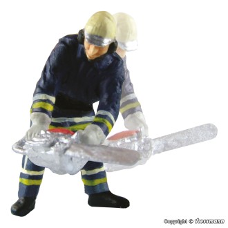 Viessmann 1541 - H0 Feuerwehrmann mit Kettensäge, bewegt - Messepreis