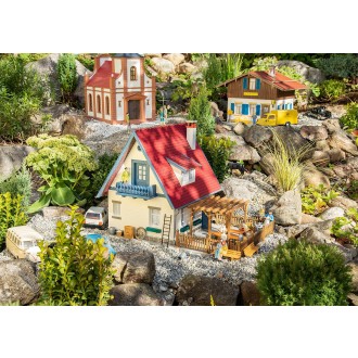 Pola 331084 - Einfamilienhaus mit Pergola