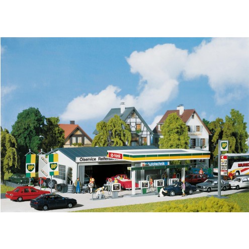 Faller 130345 - Tankstelle mit Servicegebäude