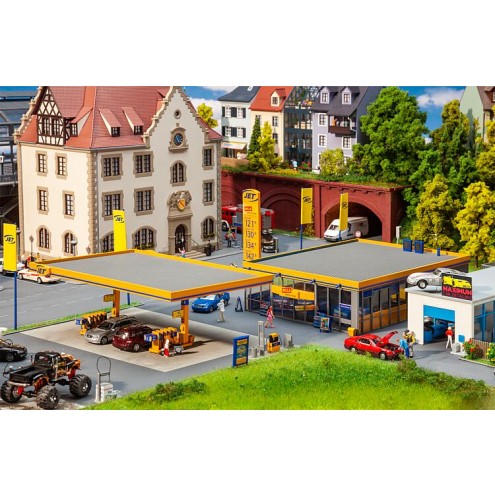 Faller 130589 - Tankstelle