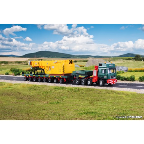 Kibri 13600 - H0 MAN SK mit SCHEUERLE Plattformwagen und Oberteil Schienenkran