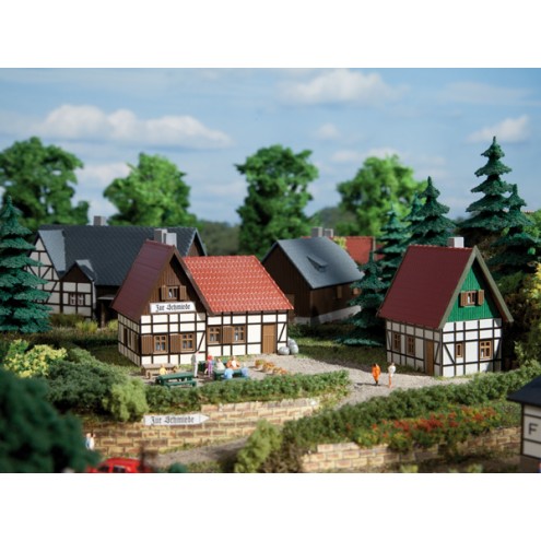 Auhagen 14457 - Gasthaus zur Schmiede mit Nebengebäude