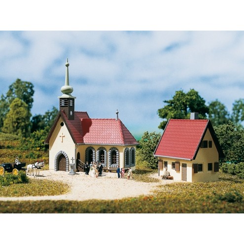 Auhagen 14461 - Dorfkirche mit Pfarrhaus