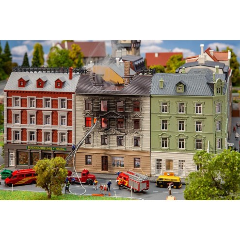 Faller 232326 - Brennendes Wohnhaus
