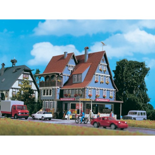 Vollmer 43660 - H0 Supermarkt mit Inneneinrichtung und Beleuchtung Funktionsbausatz