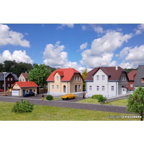 Kibri 36827 - Z Siedlungshaus Ruhrstraße, 2 Stück und ein Nebengebäude
