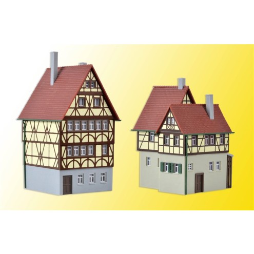 Kibri 37100 - N Fachwerkhaus und Torhaus