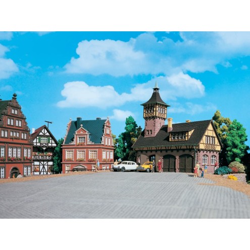 Vollmer 43756 - H0 Gerätehalle dreiständig, mit Turm