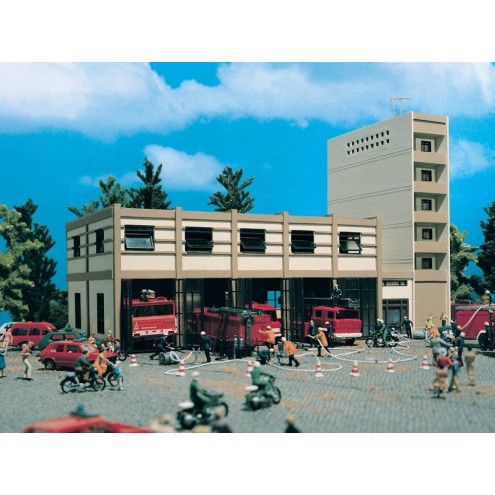 Vollmer 43759 - H0 Städtischer Feuerwehrstützpunkt, fünfständig