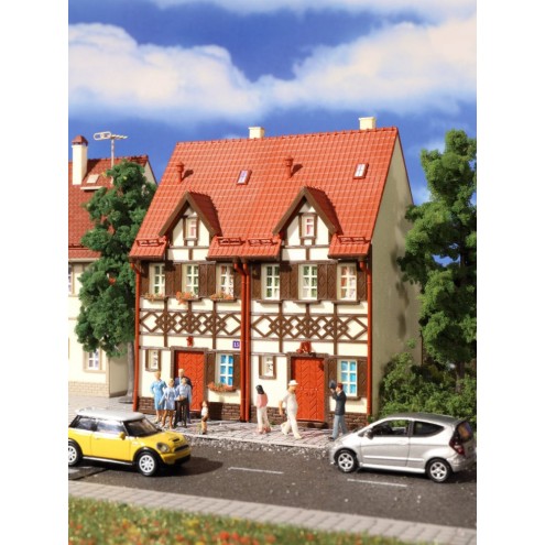 Vollmer 43847 - H0 Reihen-Doppelhaus mit Fachwerk