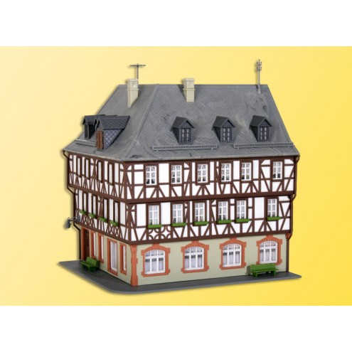 Kibri 38904 - H0 Fachwerk-Eckhaus Miltenberg