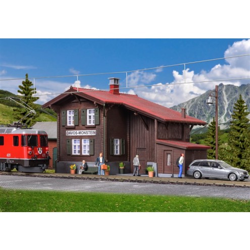 Kibri 39493 - H0 Bahnhof Davos-Monstein inkl. Hausbeleuchtungs- Startset, Funktionsbausatz