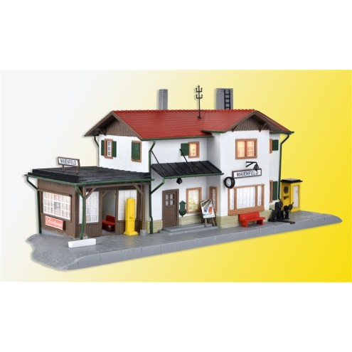 Kibri 39496 - H0 Bahnhof Maienfeld inkl. Hausbeleuchtungs- Startset