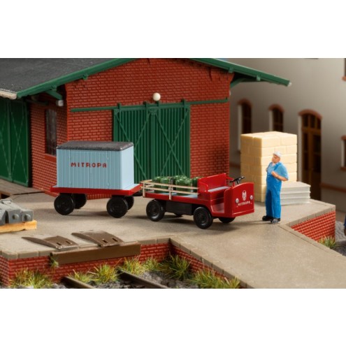 Auhagen 43675 - TT Elektrokarren m. Anhänger