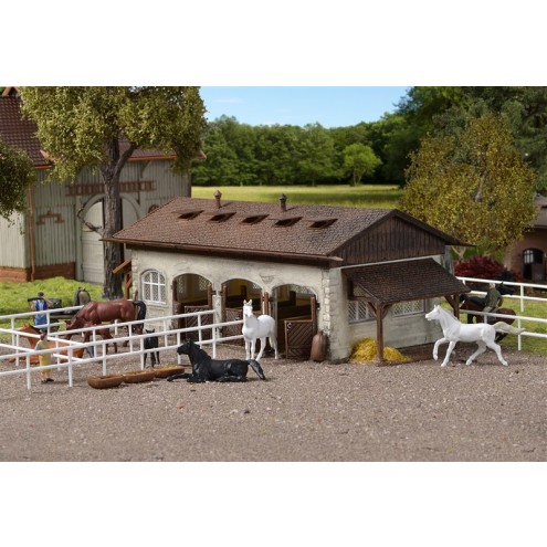 Vollmer 43790 - H0 Reitstall mit Pferdekoppel und Pferden