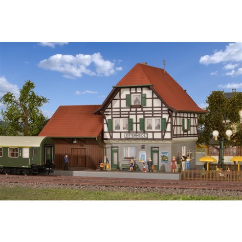 Kibri 49517 - H0 Bahnhof Osterheide inkl. Hausbeleuchtungs- Startset