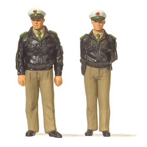 Preiser 63100 - 2 Polizisten stehend, Grüne Uniform, BRD