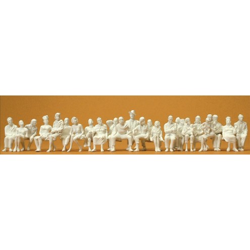 Preiser 65602 - Sitzende Reisende. 24 unbemalte Miniaturfiguren