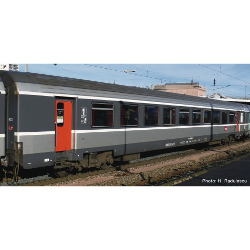 Roco 74537 - Corail-Großraumwagen 1. Klasse, SNCF