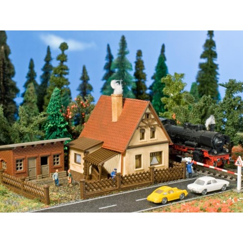 Vollmer 47570 - Vollmer N Bahnwärterhaus mit Nebengebäude