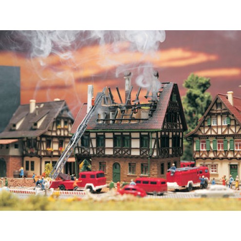Vollmer 47738 - BRENNENDES HAUS