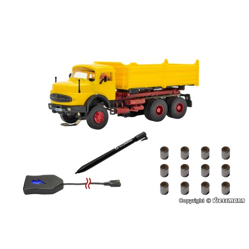 Viessmann 8003 - H0 CarMotion Basis Startset, MB Rundhauber 3-achsMuldenkipper