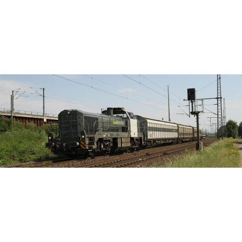 Rivarossi HR2921 - RailAdventure, Diesellokomotive DE 18, in grauer Lackierung
