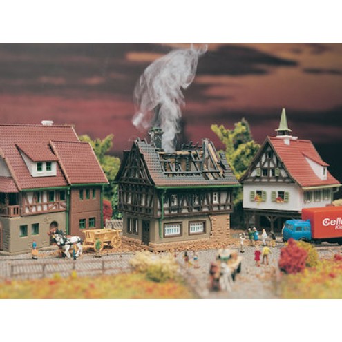 Vollmer 49538 - BRENNENDES HAUS
