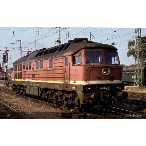 Arnold HN2600S - DR, Diesellokomotive 142 002-5, mit Digital-Sound