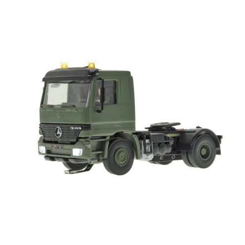 Viessmann 8160 - H0 MB ACTROS 2-achs Sattelschlepper mitRundumleuchten, Militär, Basis, Funktionsmodell