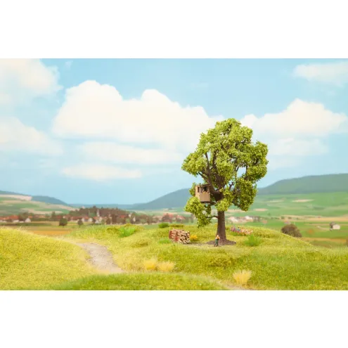 Noch 21767 - Baum mit Baumhaus