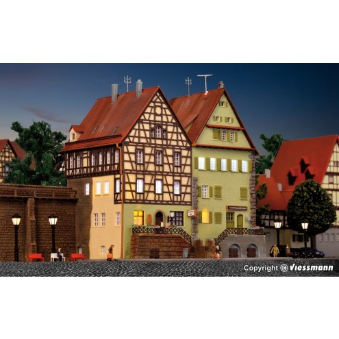 Kibri 37110 - N Haus auf der Mauer Schwäbisch Hall, 2 Stück