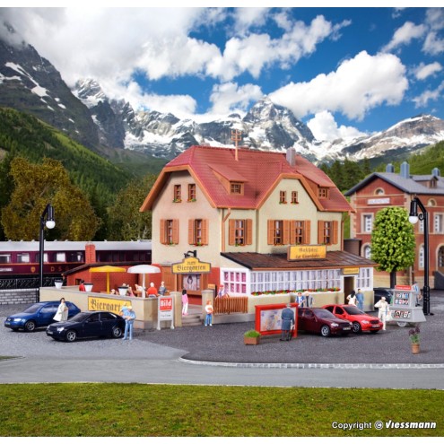Kibri 37114 - N Gasthaus zur Eisenbahn mit Biergarten