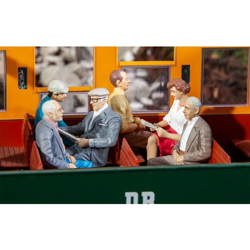 Pola 331503 - 6 sitzende Waggon-Reisende III