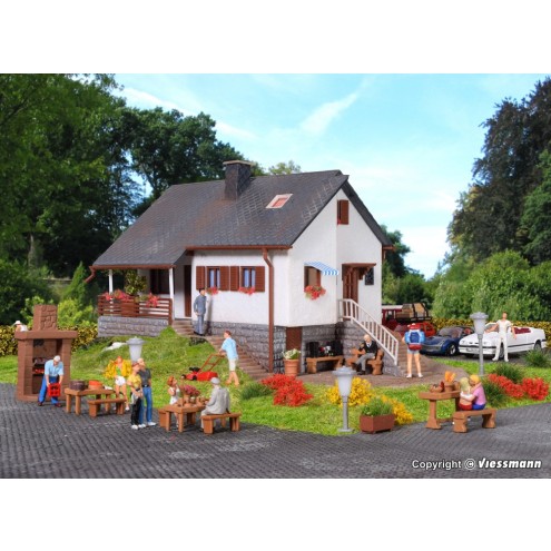Vollmer 43848 - H0 Haus im Park