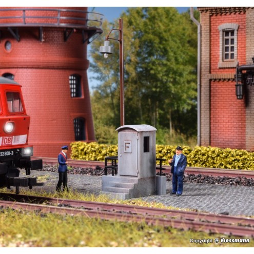 Vollmer 46509 - H0 Fernsprechhaus mit Treppenaufgang