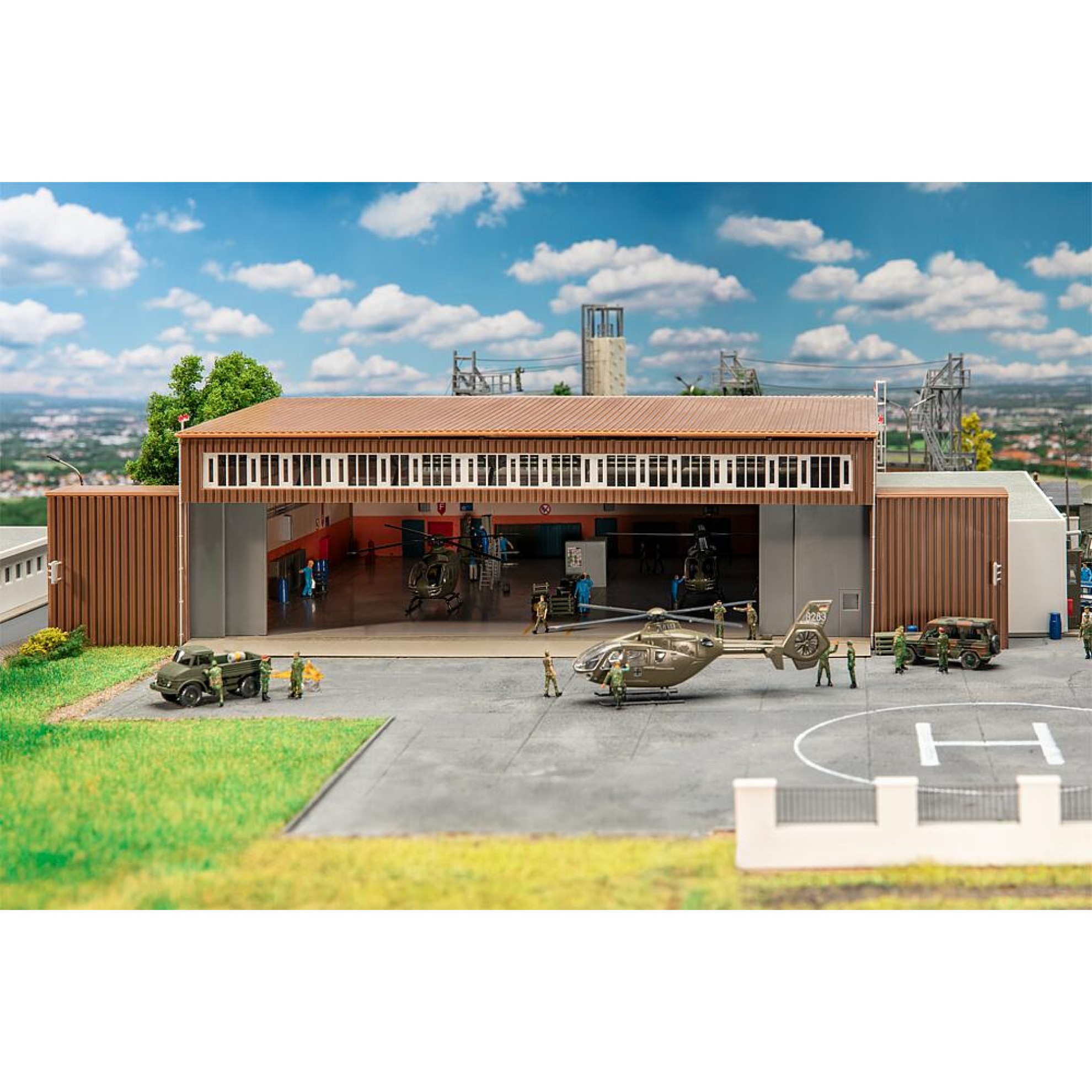Faller 144111 - Hangar mit Hubschrauber, Modellbau Fischer günstige ...